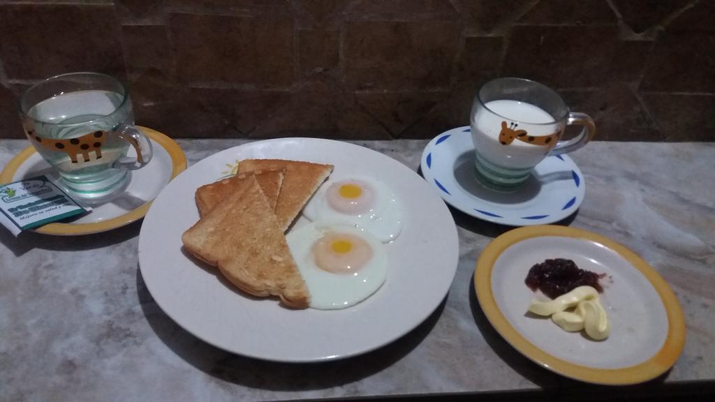 Hospedaje Dannita B&B Jipijapa Exteriör bild